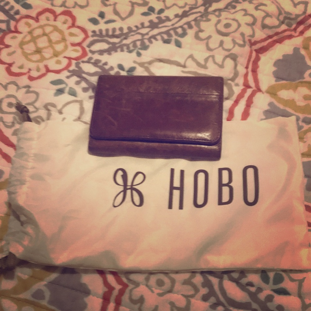 Preowned Chocolate Colored HOBO Jill Wallet